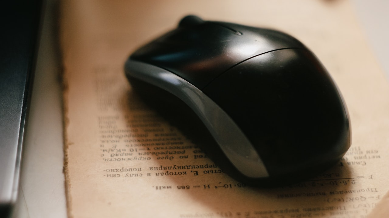 Understanding the Pros and Cons of a Bluetooth Mouse